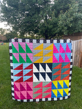 Load image into Gallery viewer, Colorful Woven Half Dozen Small Throw Quilt