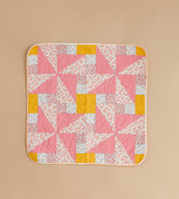 Load image into Gallery viewer, Spinwheel Quilt Pattern