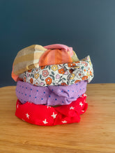 Load image into Gallery viewer, Seeds in Wisteria Topknot Headband

