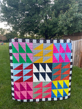 Load image into Gallery viewer, Colorful Woven Half Dozen Small Throw Quilt
