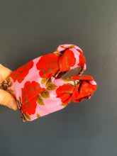 Load image into Gallery viewer, Carnation Topknot Headband
