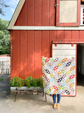 Load image into Gallery viewer, Colorful Toddler Size Ramona Quilt
